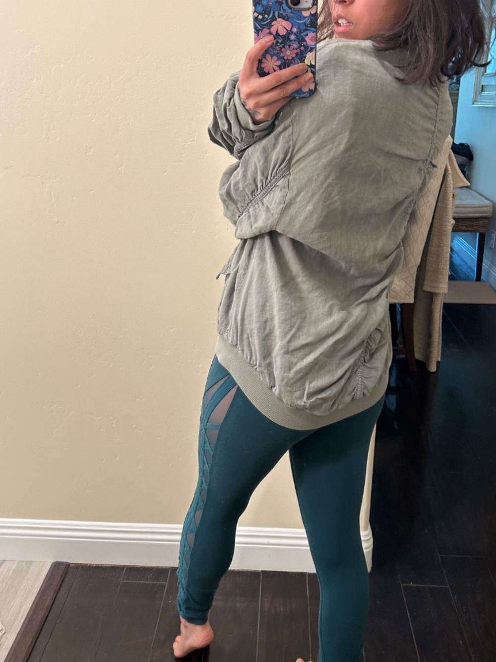 Lululemon Forest Green Mesh Athletic Leggings - Picture 5 of 10